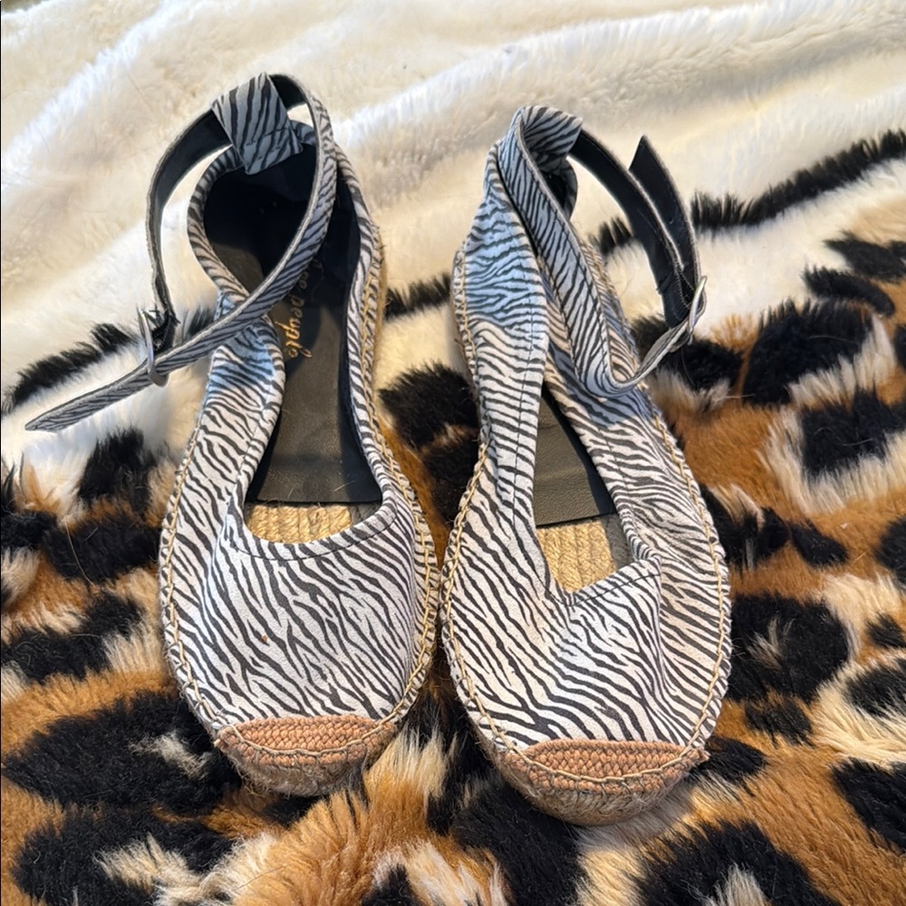 NWOT Free People Zebra Print Espadrille Sandals
